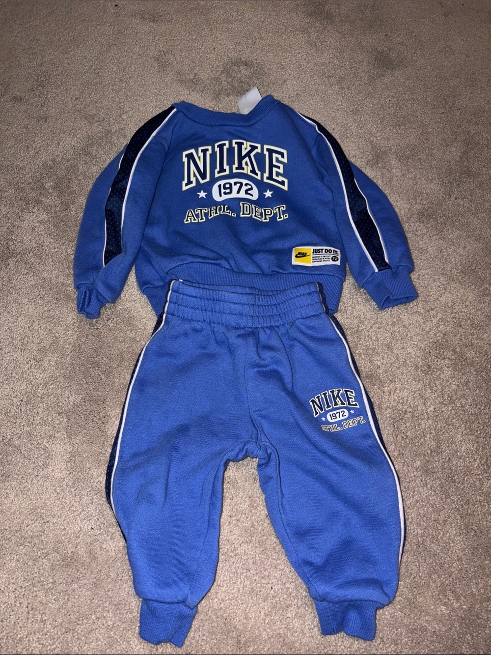 Nike Kids Royal Blue Two-Piece Jogger Set